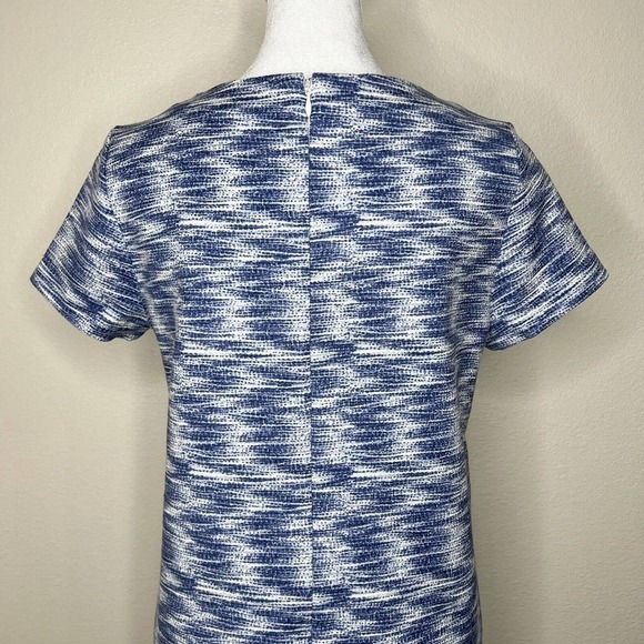 LOFT Petite Blue & White Abstract Striped Short Sleeve Knit Shift Dress Sz 2P - Picture 6 of 10